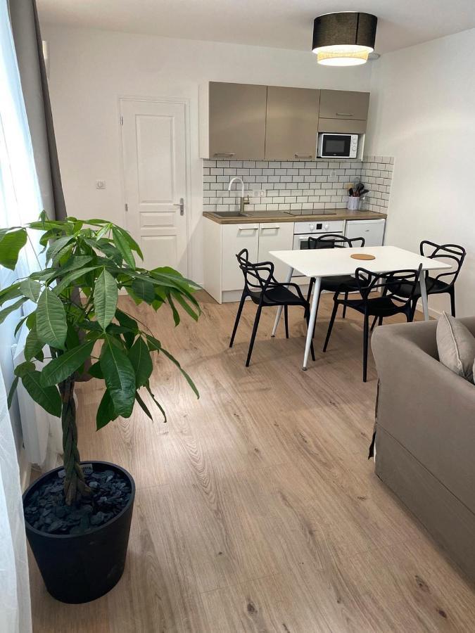 אמיינס Appartements Proche Gare מראה חיצוני תמונה