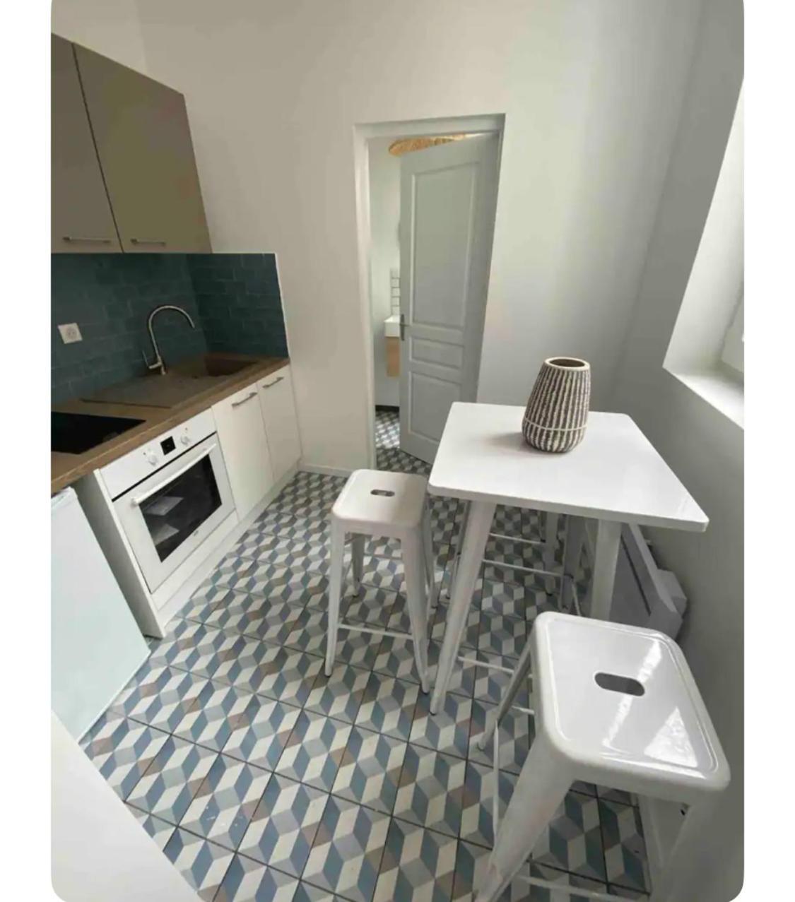 אמיינס Appartements Proche Gare מראה חיצוני תמונה
